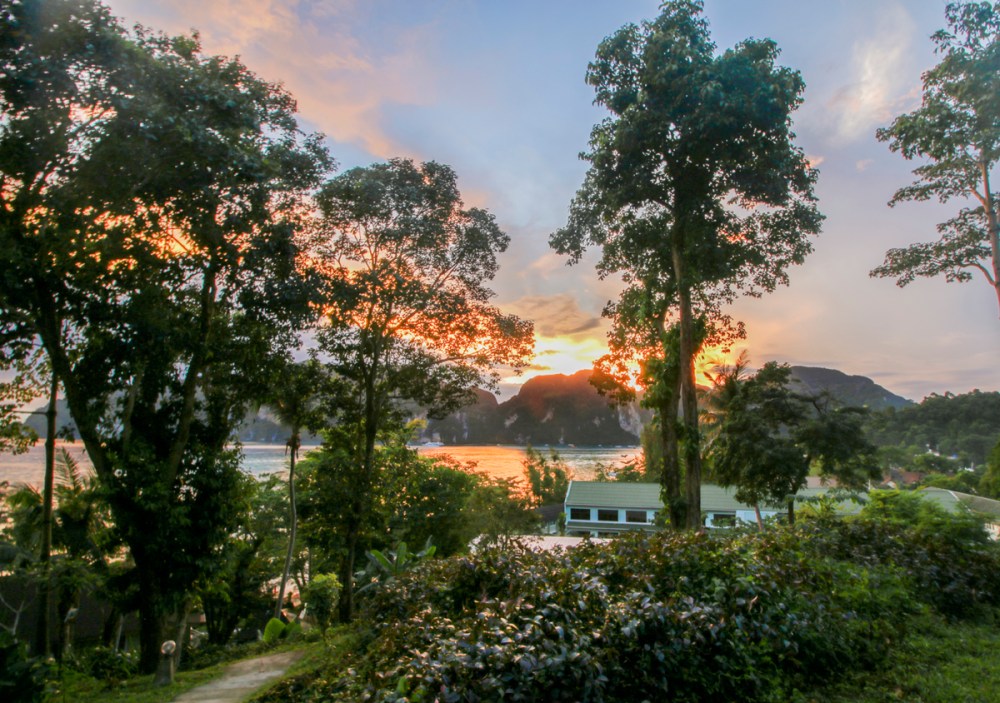 IMG_5900 sunset from hotelweb