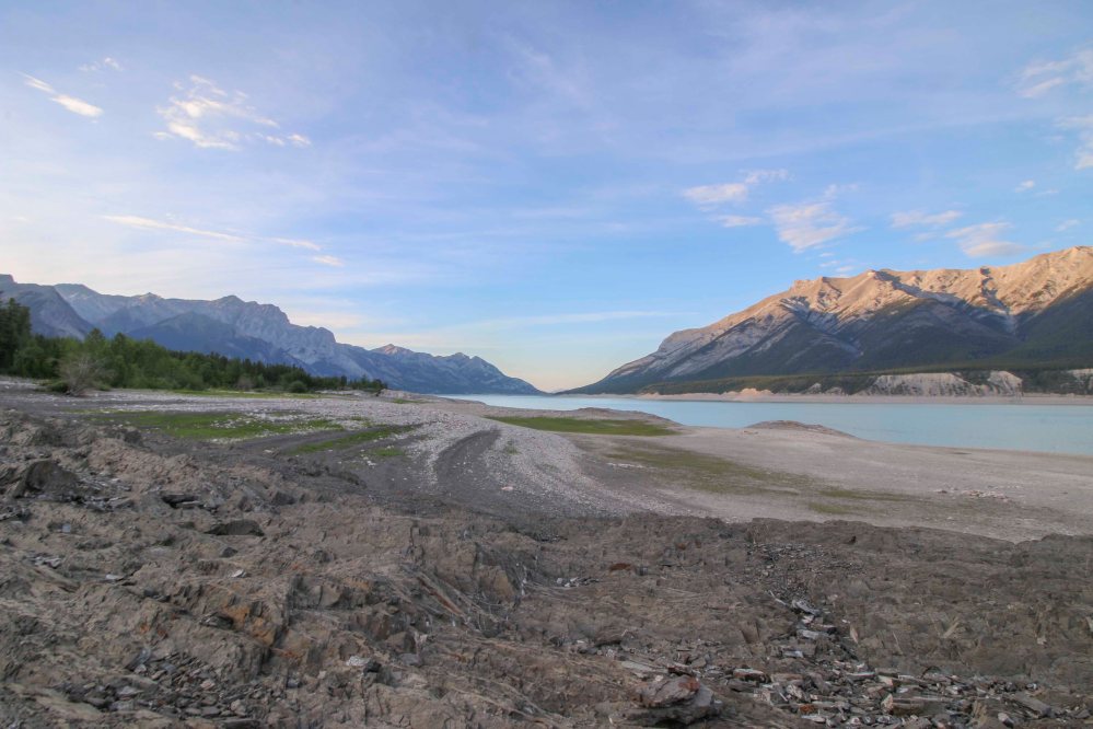 IMG_9219 rocks lakeweb